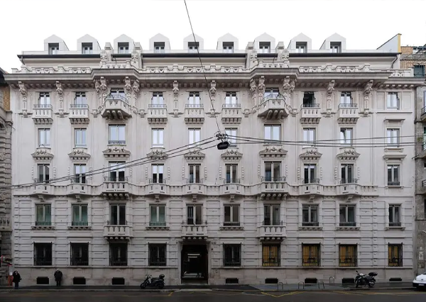 Milano Via Carducci 14